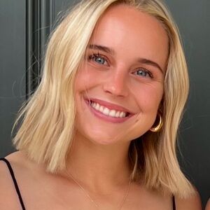 Meet your Posher, Briana